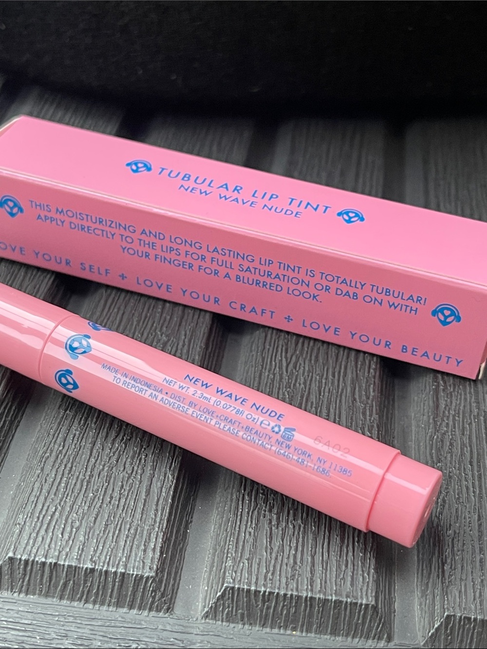 LOVE+CRAFT+BEAUTY - Tubular Lip Tint - New Wave Nude - Picture 3 of 8